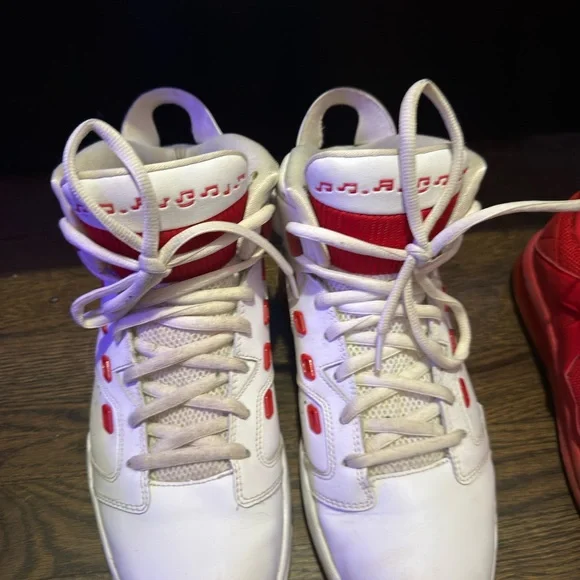 Jordan White and Red used - Picture 3 of 6